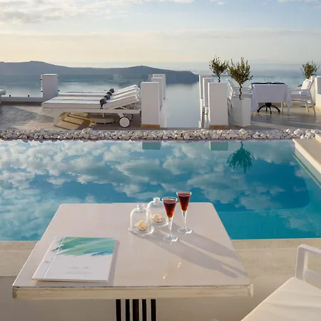 أجنحة أبوف بلو فندق