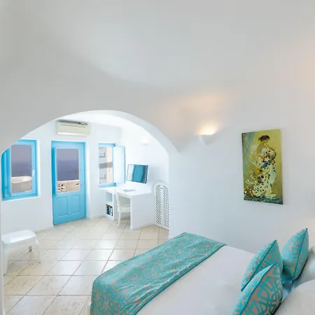 Hotel Above Blue 4*