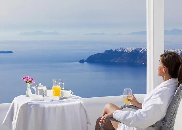 Above Blue 4* Imerovigli (Santorini)