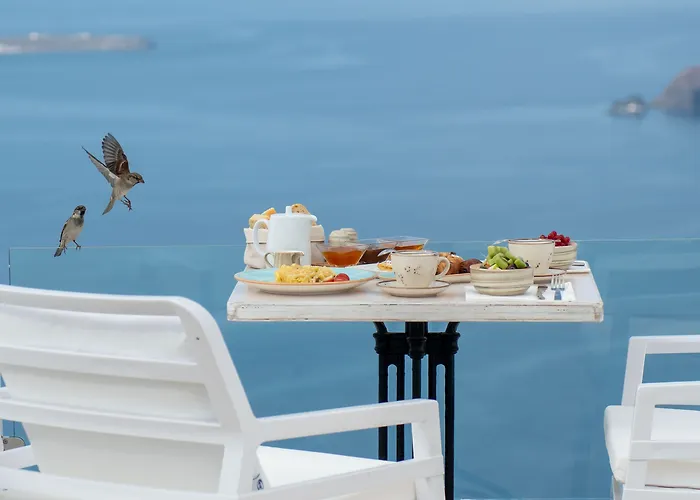 Above Blue 4* Imerovigli (Santorini)