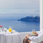 Above Blue 4* Imerovigli (Santorini)