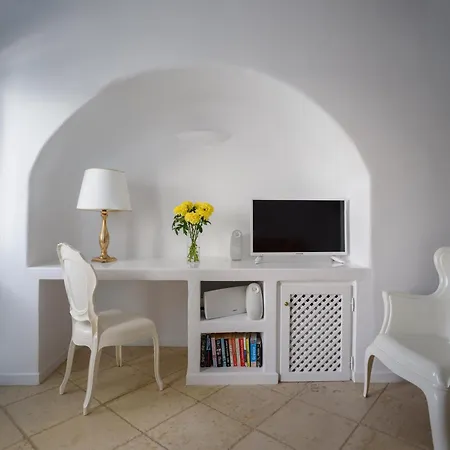 Otel Above Blue Imerovigli (Santorini)