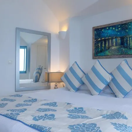 Above Blue 4* Imerovigli (Santorini)