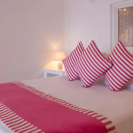 Above Blue 4* Imerovigli (Santorini)