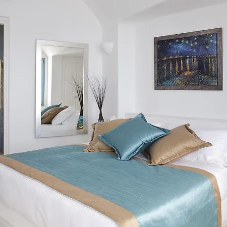 Above Blue 4* Imerovigli (Santorini)