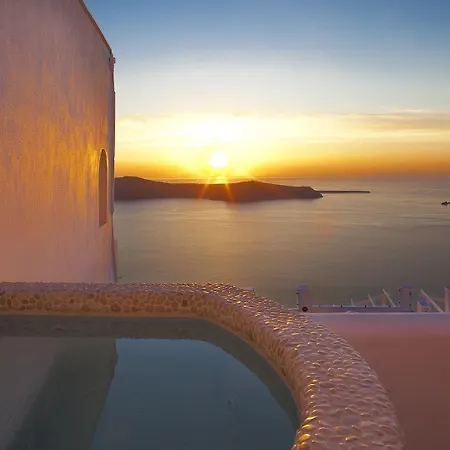 Otel Above Blue 4*