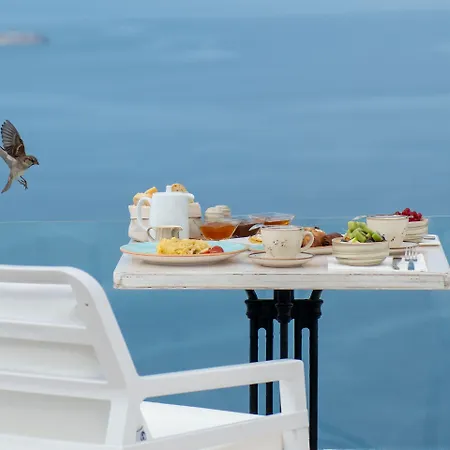 Above Blue 4* Imerovigli (Santorini)