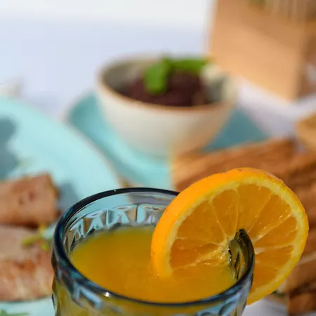 Hotel Above Blue Imerovigli (Santorini)