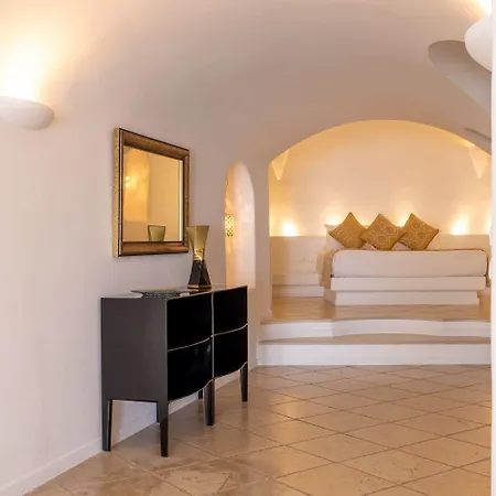 Otel Above Blue 4*