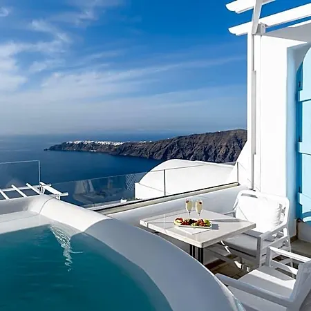 Hotel Above Blue 4*