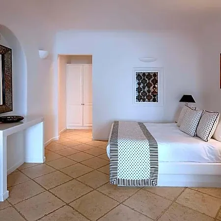 Hotel Above Blue 4*