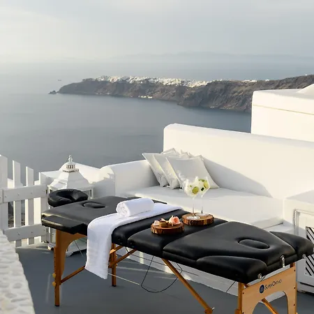 Above Blue 4* Imerovigli (Santorini)