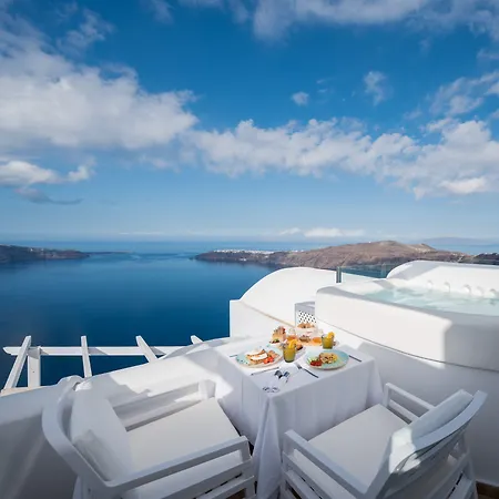 Above Blue 4* Imerovigli (Santorini)
