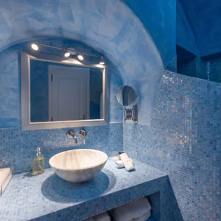 Hotel Above Blue Imerovigli (Santorini)