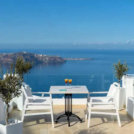 Above Blue 4* Imerovigli (Santorini)