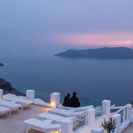 Above Blue Hotel 4*