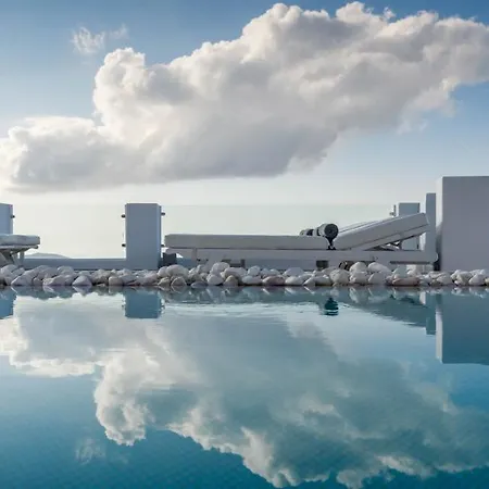 Above Blue 4* Imerovigli (Santorini)