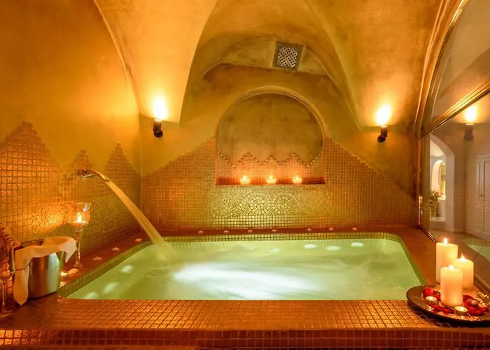 أجنحة أبوف بلو فندق