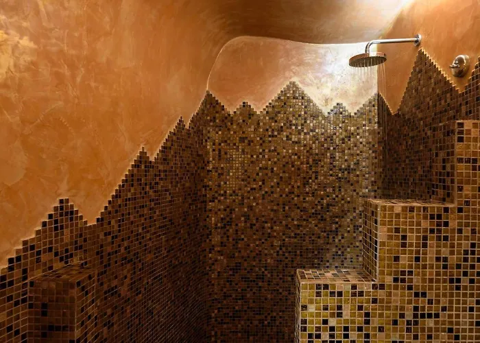 أجنحة أبوف بلو فندق 4*