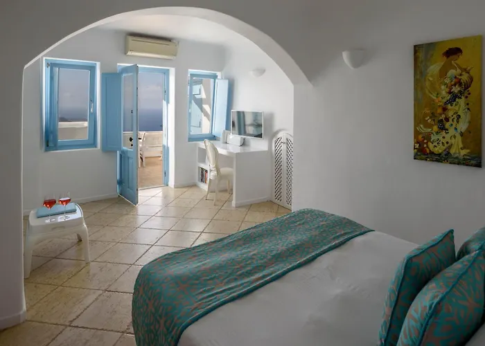 Hotel Above Blue Imerovigli (Santorini)