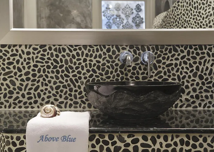 蓝尚套房酒店 4*