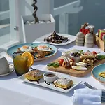 Hotel Above Blue 4*