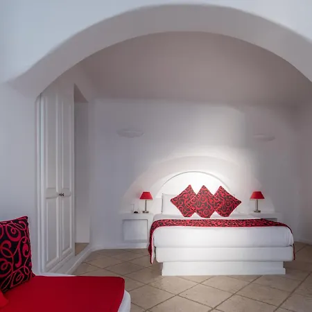 Above Blue מלון 4*