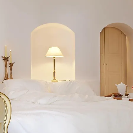 Above Blue אימרוביגלי