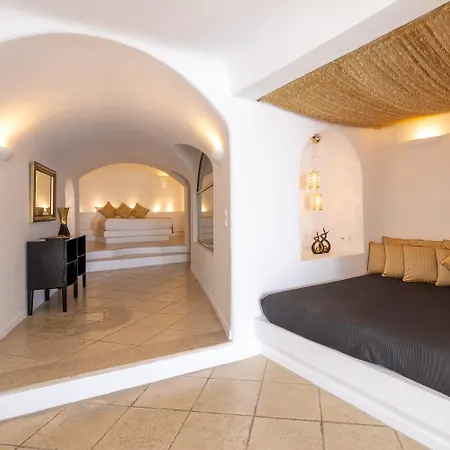 Above Blue אימרוביגלי